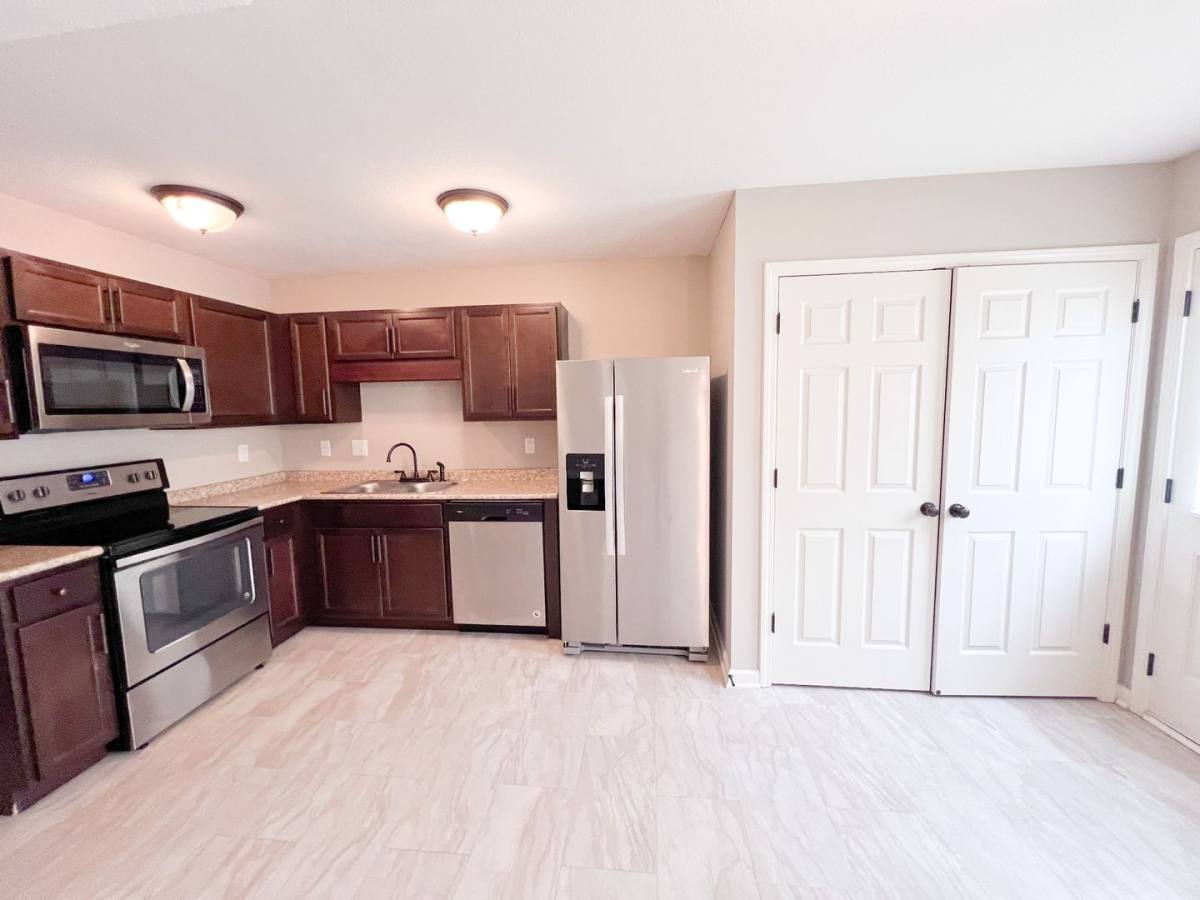 Townhouse for rent at 305 Rowand Court, Clarksville, TN 37042