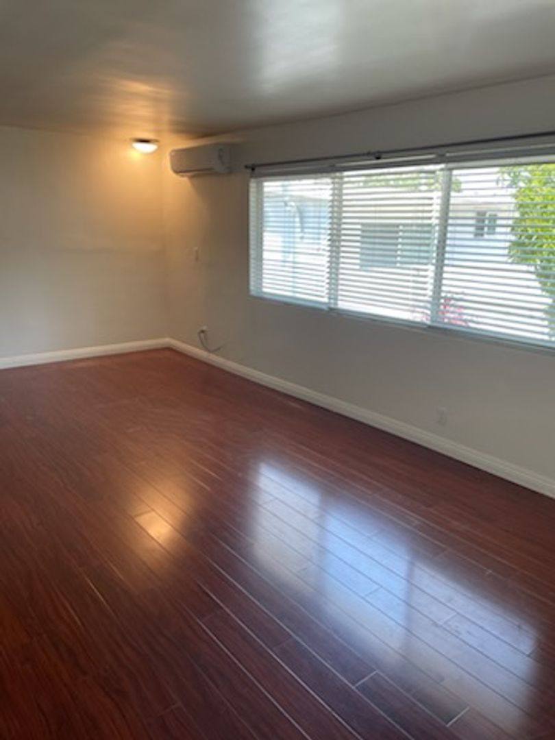 Apartment for rent at 7222 Whittier Ave, Whittier, CA 90602