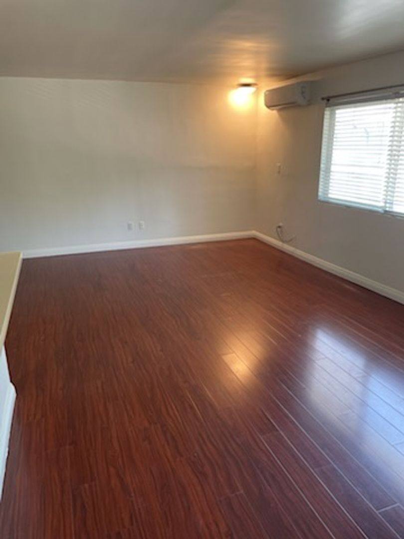 Apartment for rent at 7222 Whittier Ave, Whittier, CA 90602