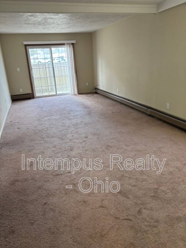 Apartment for rent at 7464 Huntington Dr #1, Youngstown, OH 44512