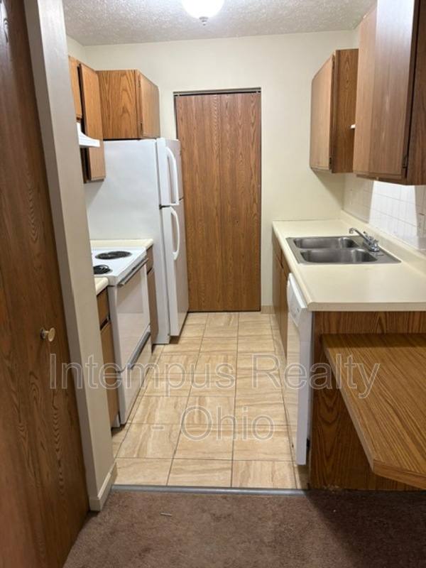 Apartment for rent at 7464 Huntington Dr #1, Youngstown, OH 44512