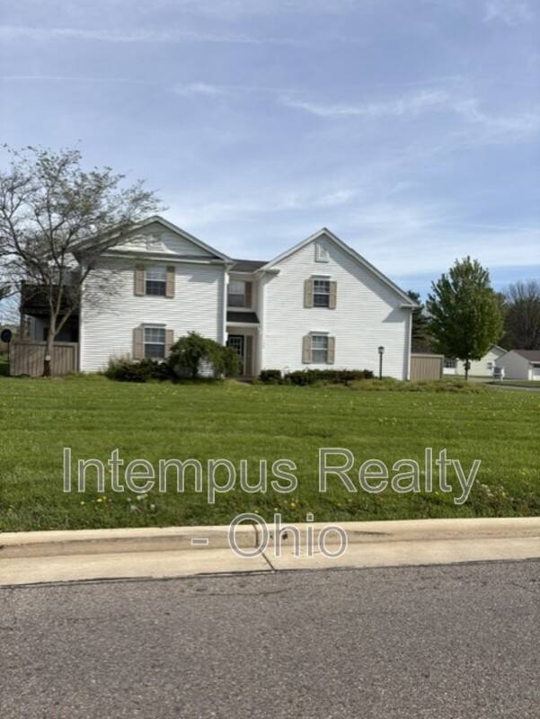 Apartment for rent at 7464 Huntington Dr #1, Youngstown, OH 44512