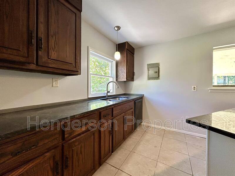 House for rent at 908 Bilmark Ave, Charlotte, NC 28213