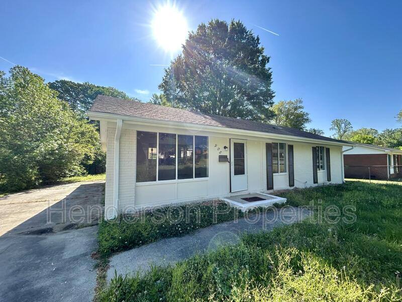 House for rent at 908 Bilmark Ave, Charlotte, NC 28213