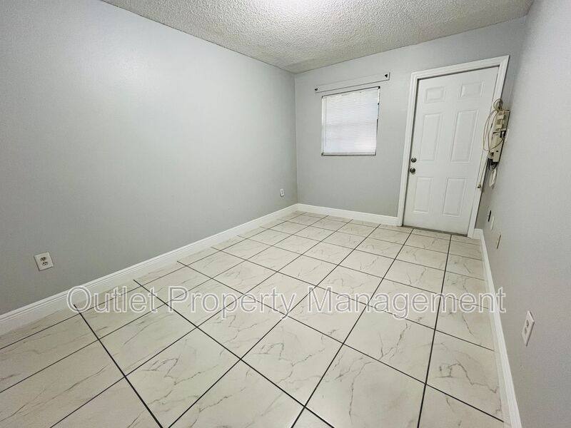 Apartment for rent at 325 N 5th St #325-5, Haines City, FL 33844