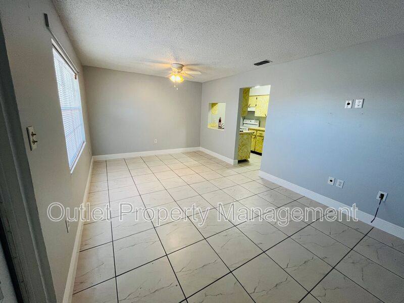Apartment for rent at 325 N 5th St #325-5, Haines City, FL 33844