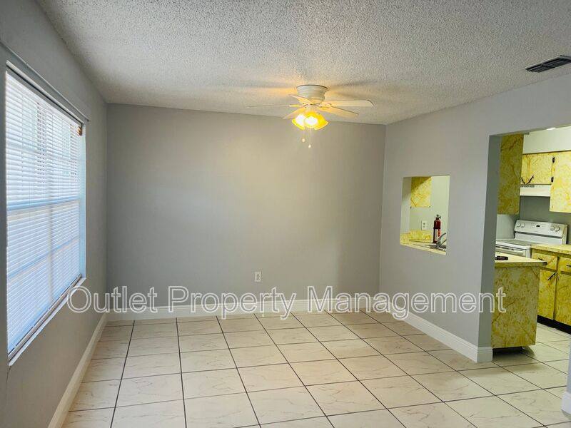 Apartment for rent at 325 N 5th St #325-5, Haines City, FL 33844
