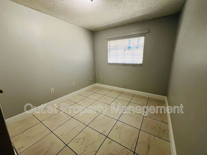 Apartment for rent at 325 N 5th St #325-5, Haines City, FL 33844