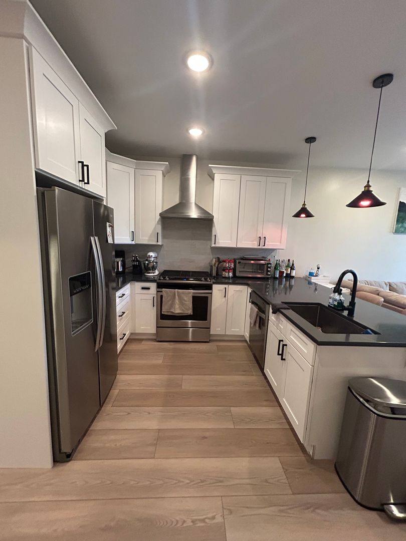 Apartment for rent at 1646 W Belmont Ave, Chicago, IL 60657