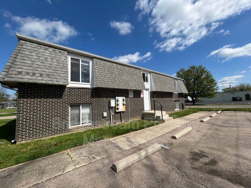 Apartment for rent at 325 Bellbrook Ave #7, Xenia, OH 45385