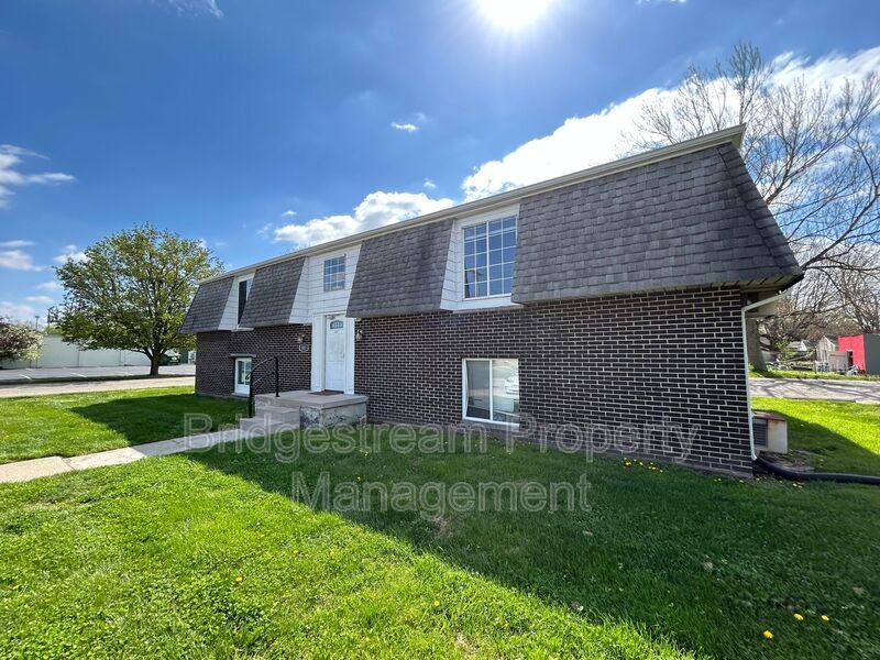 Apartment for rent at 325 Bellbrook Ave #7, Xenia, OH 45385