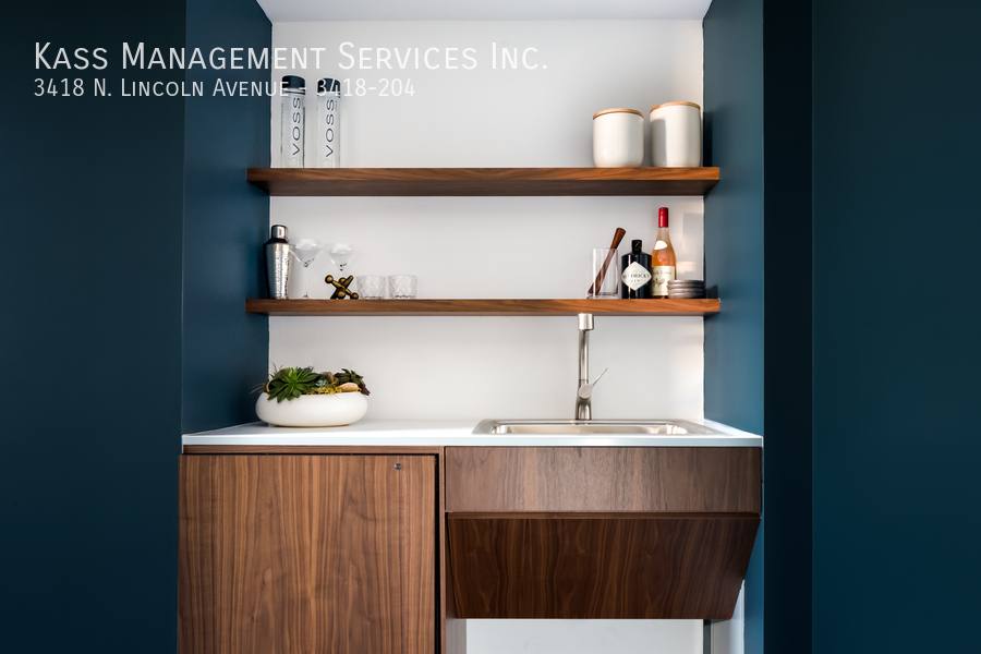 Apartment for rent at 3418 N Lincoln Ave, Chicago, IL 60657