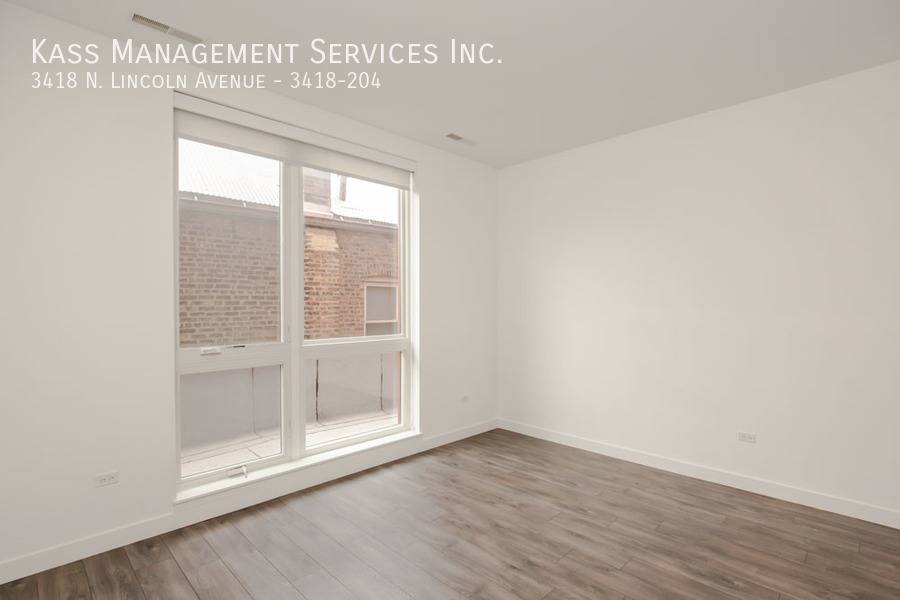 Apartment for rent at 3418 N Lincoln Ave, Chicago, IL 60657
