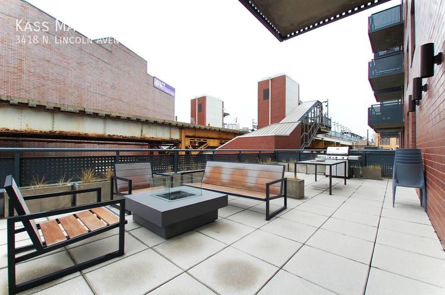 Apartment for rent at 3418 N Lincoln Ave, Chicago, IL 60657