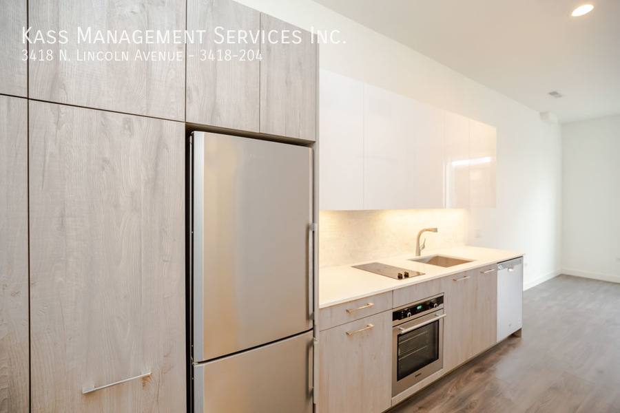 Apartment for rent at 3418 N Lincoln Ave, Chicago, IL 60657