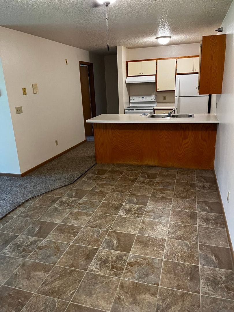 Apartment for rent at 1002 7th St SE, Saint Cloud, MN 56304
