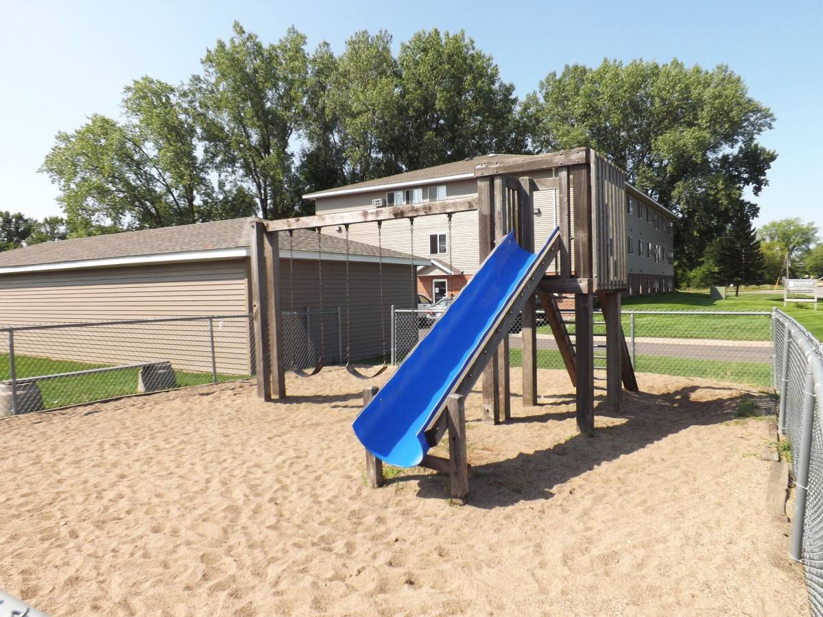 Apartment for rent at 1002 7th St SE, Saint Cloud, MN 56304
