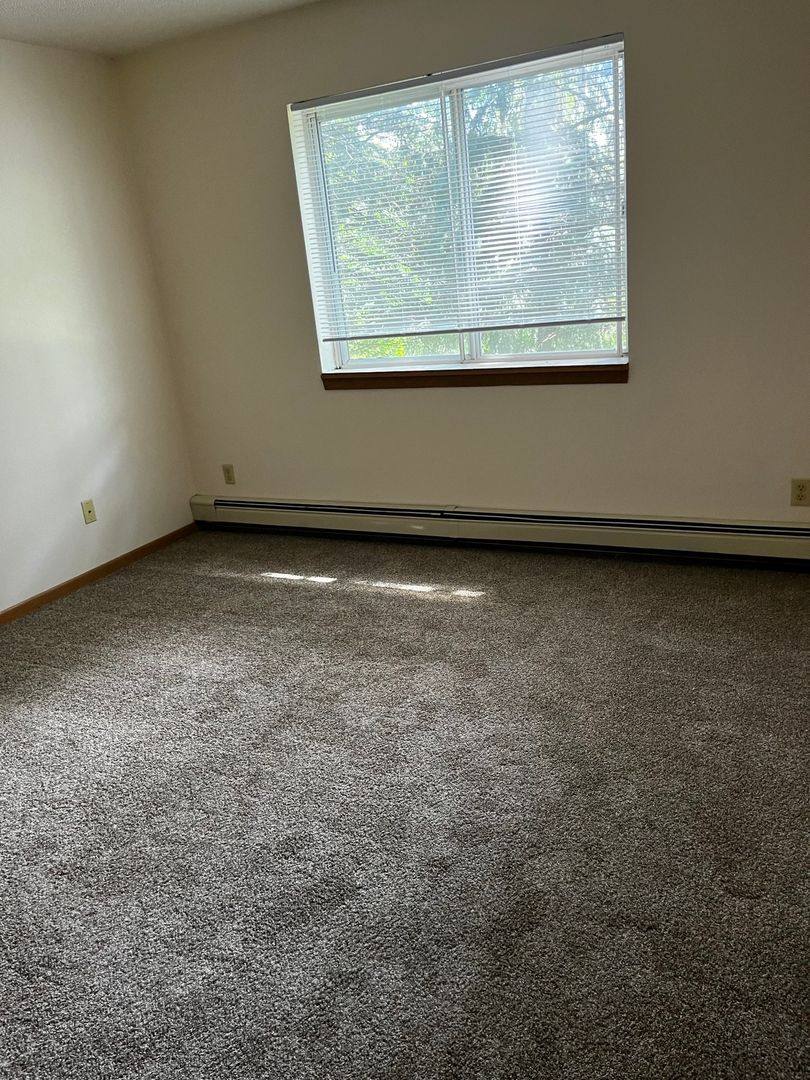 Apartment for rent at 1002 7th St SE, Saint Cloud, MN 56304