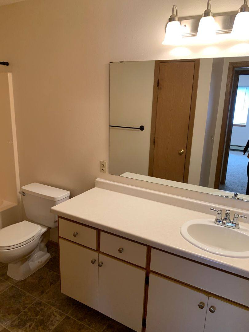 Apartment for rent at 1002 7th St SE, Saint Cloud, MN 56304