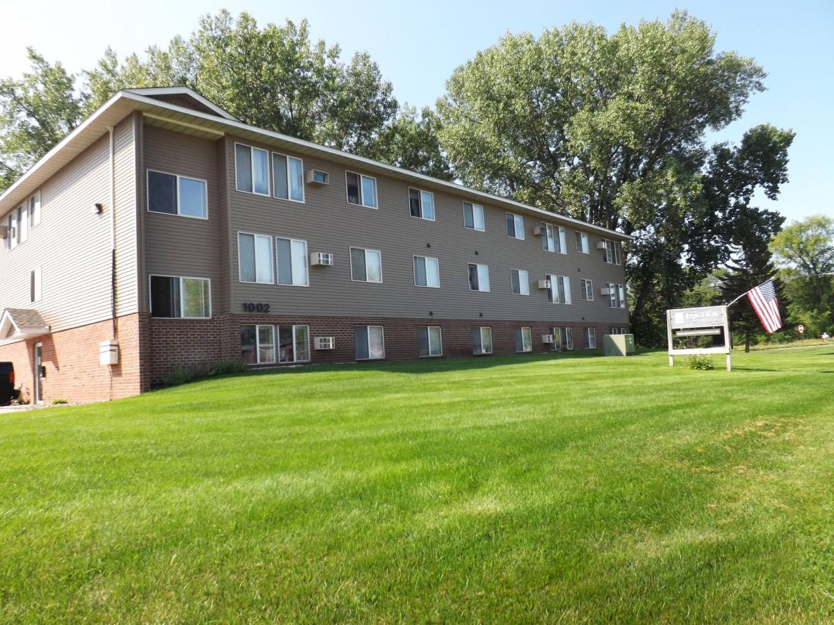 Apartment for rent at 1002 7th St SE, Saint Cloud, MN 56304