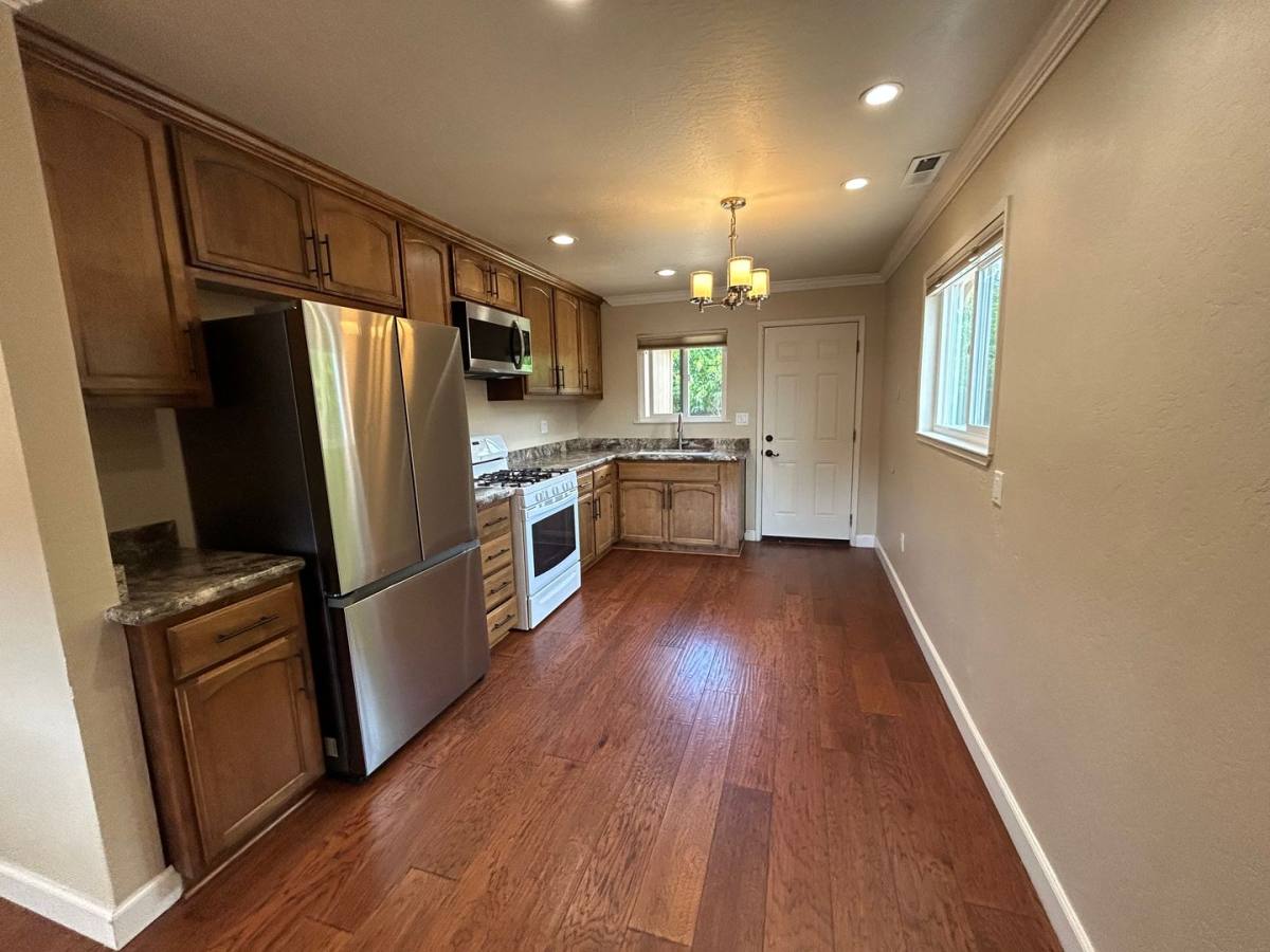 Apartment for rent at 1300 Mesa Dr, Hollister, CA 95023