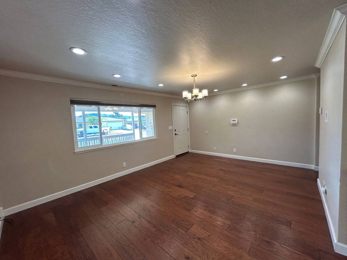 Apartment for rent at 1300 Mesa Dr, Hollister, CA 95023