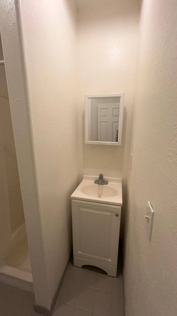 Apartment for rent at 1300 Mesa Dr, Hollister, CA 95023