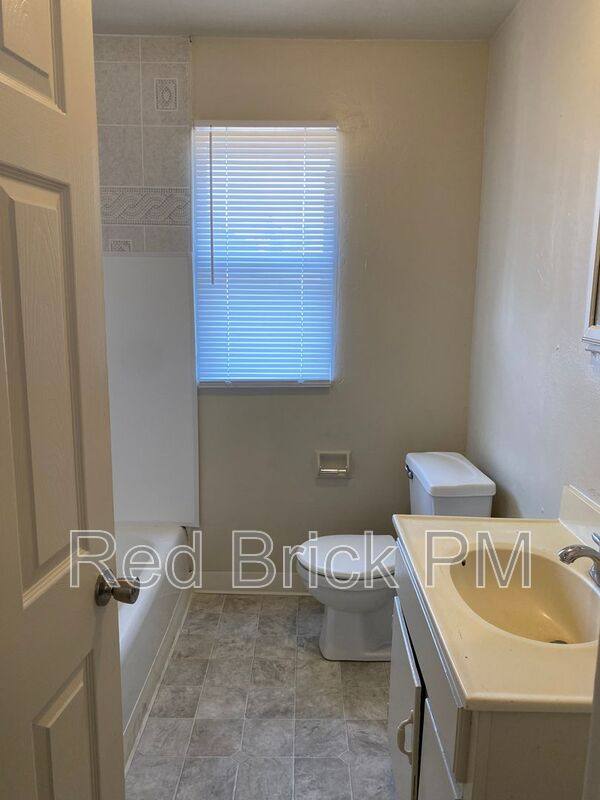 House for rent at 489 Cedar Ave, Atwater, CA 95301