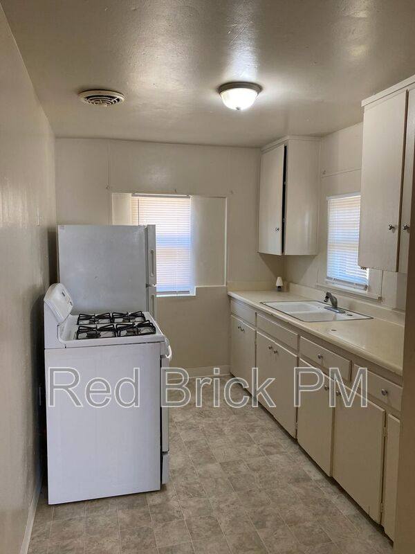 House for rent at 489 Cedar Ave, Atwater, CA 95301