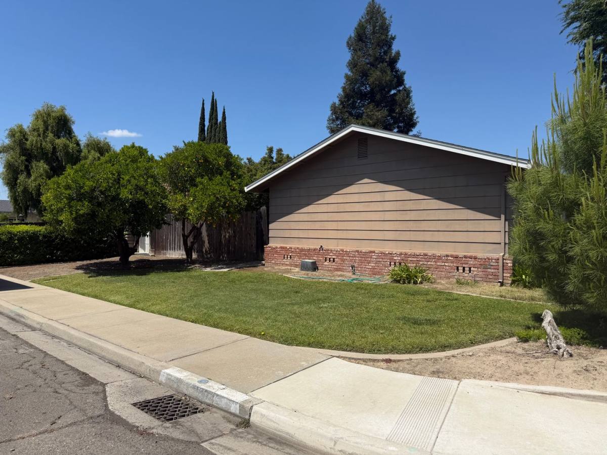 House for rent at 425 Corello St, Turlock, CA 95380