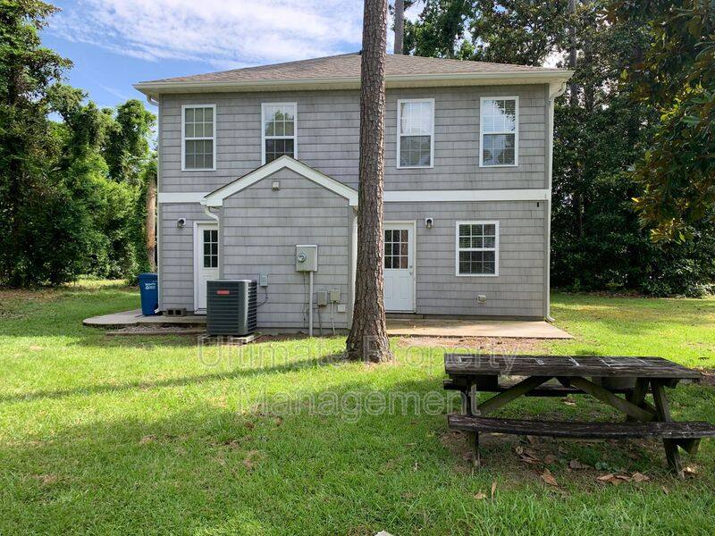 House for rent at 3913 Wilshire Blvd #NEW Hanover County, Wilmington, NC 28403
