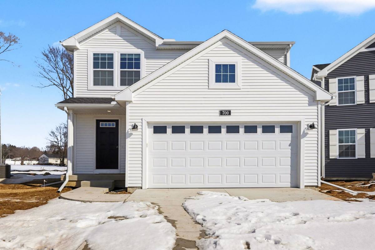 House for rent at 667 Bush Blvd, Three Rivers, MI 49093