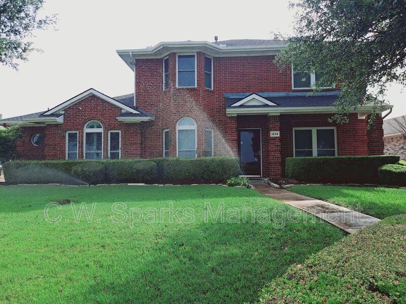 House for rent at 1534 Chapman Dr, Lancaster, TX 75134
