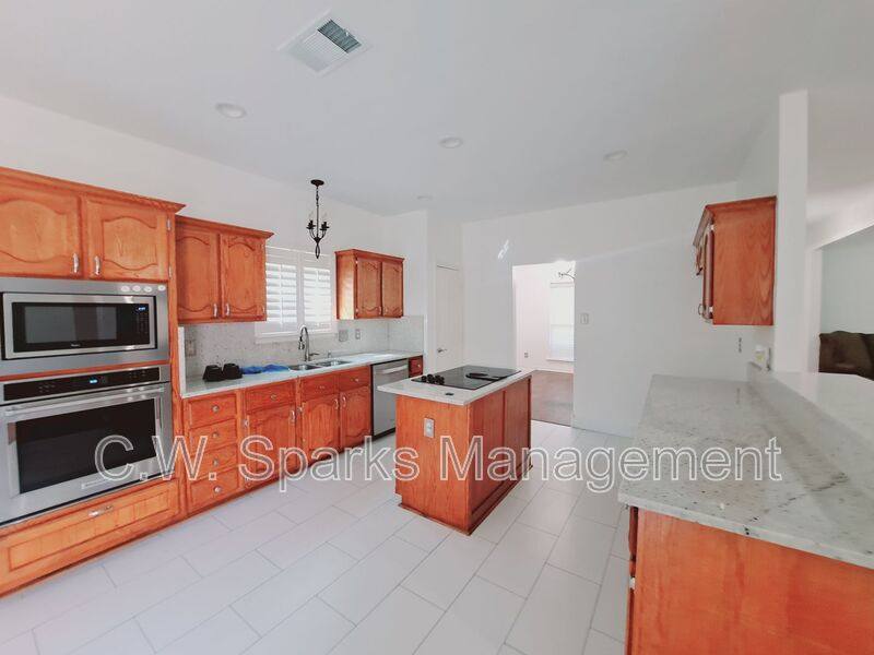 House for rent at 1534 Chapman Dr, Lancaster, TX 75134