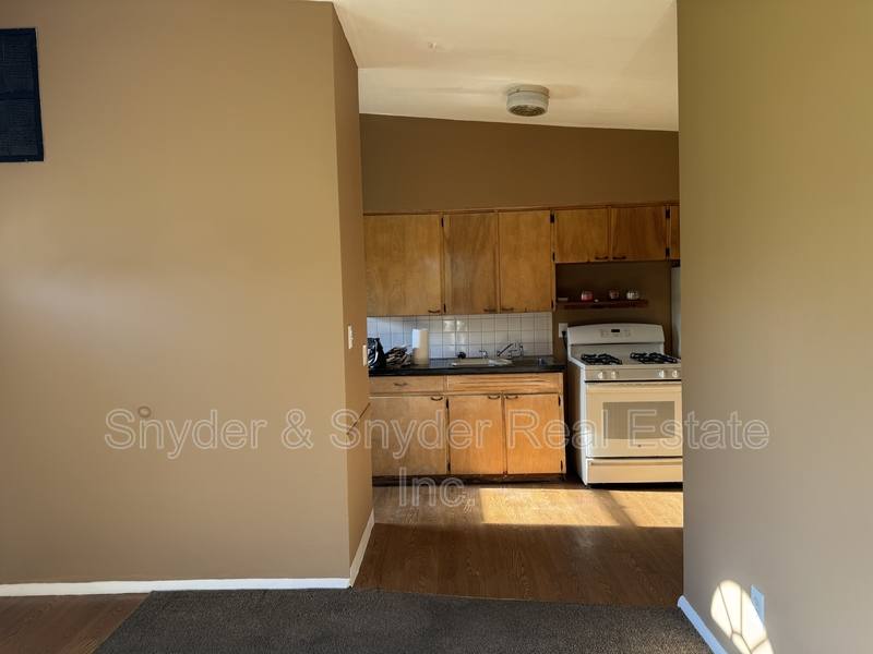 House for rent at 2350 Newton St, Akron, OH 44305