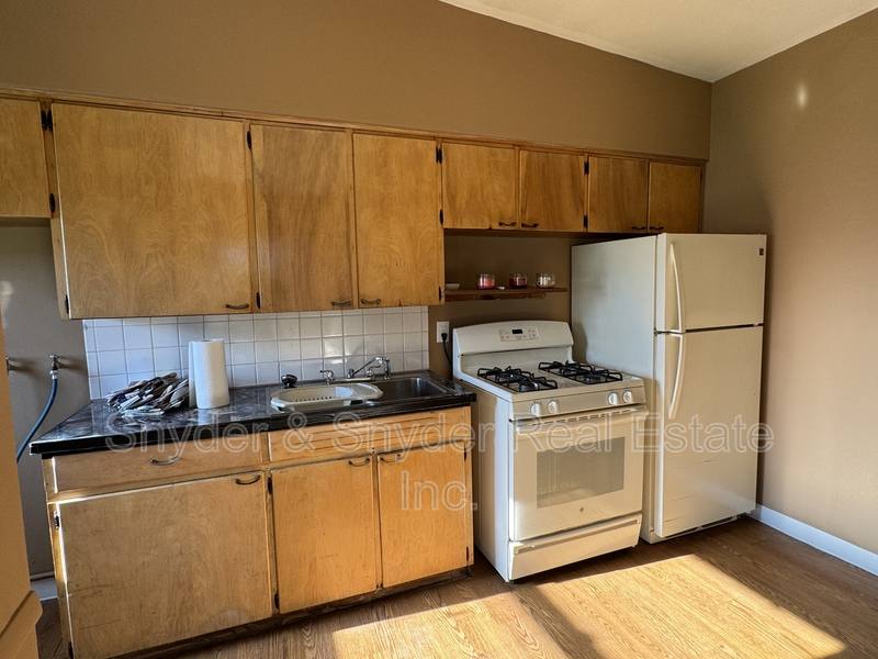House for rent at 2350 Newton St, Akron, OH 44305