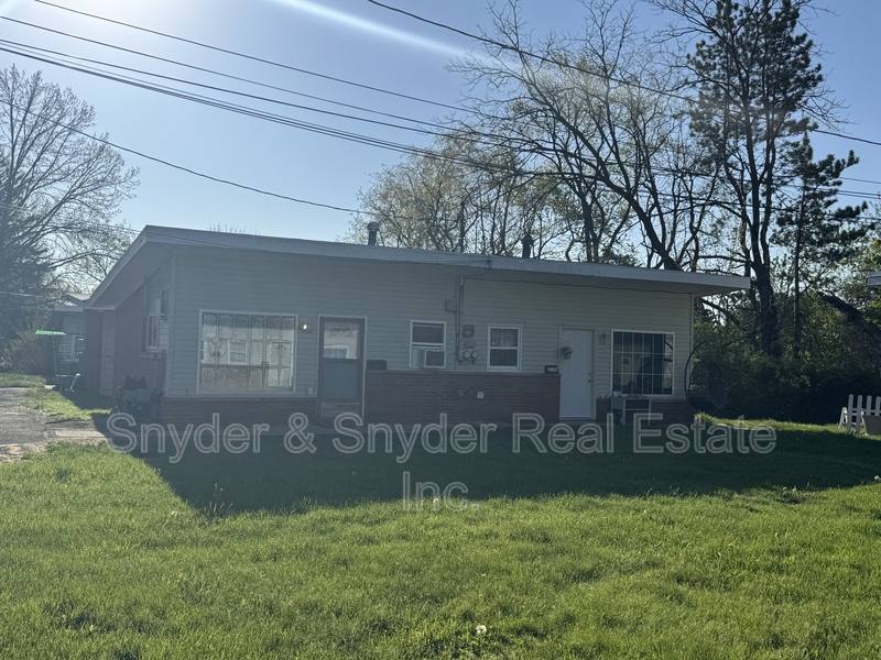 House for rent at 2350 Newton St, Akron, OH 44305
