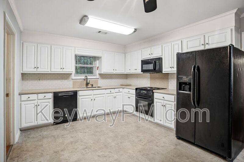 House for rent at 3420 Linderwood Dr, Augusta, GA 30906