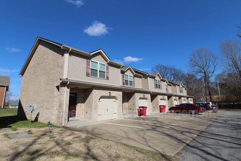 Townhouse for rent at 770 Needmore Rd #30, Clarksville, TN 37040