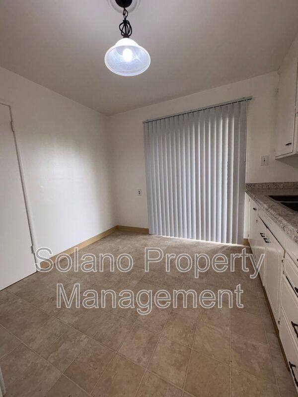 House for rent at 324 Cottonwood St, Vacaville, CA 95688