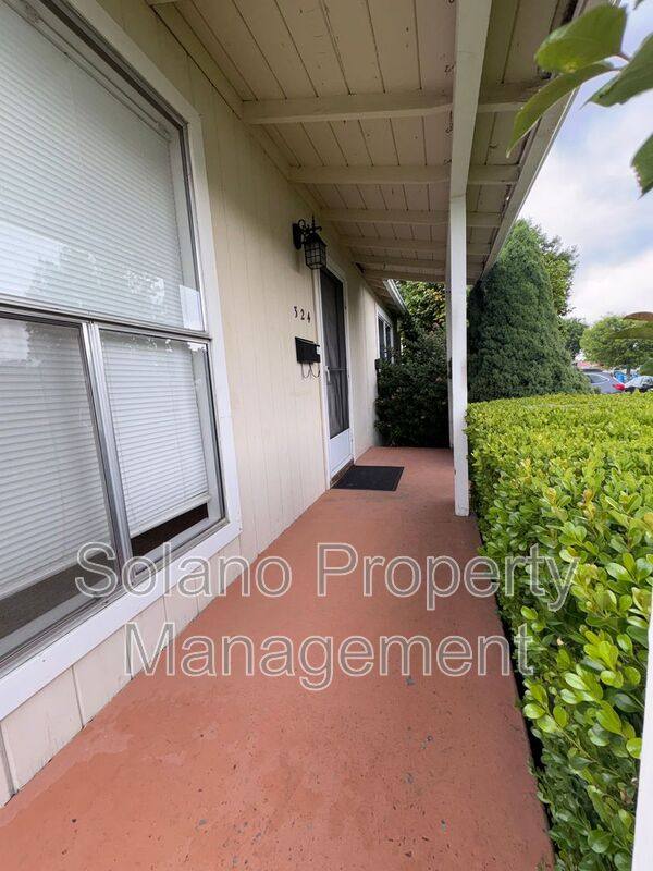 House for rent at 324 Cottonwood St, Vacaville, CA 95688