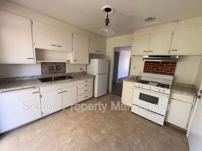 House for rent at 324 Cottonwood St, Vacaville, CA 95688