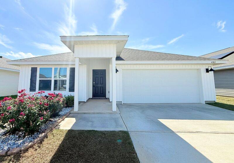 House for rent at 4383 Winged Elm Court, Milton, FL 32571