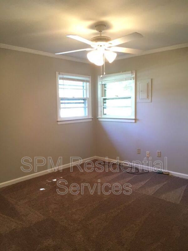 House for rent at 5218 Wrightsville Ave, Wilmington, NC 28403