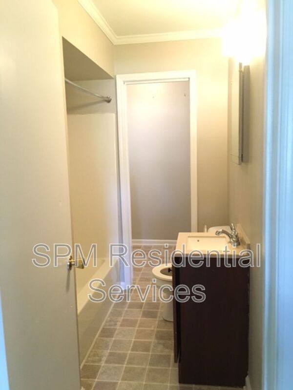 House for rent at 5218 Wrightsville Ave, Wilmington, NC 28403