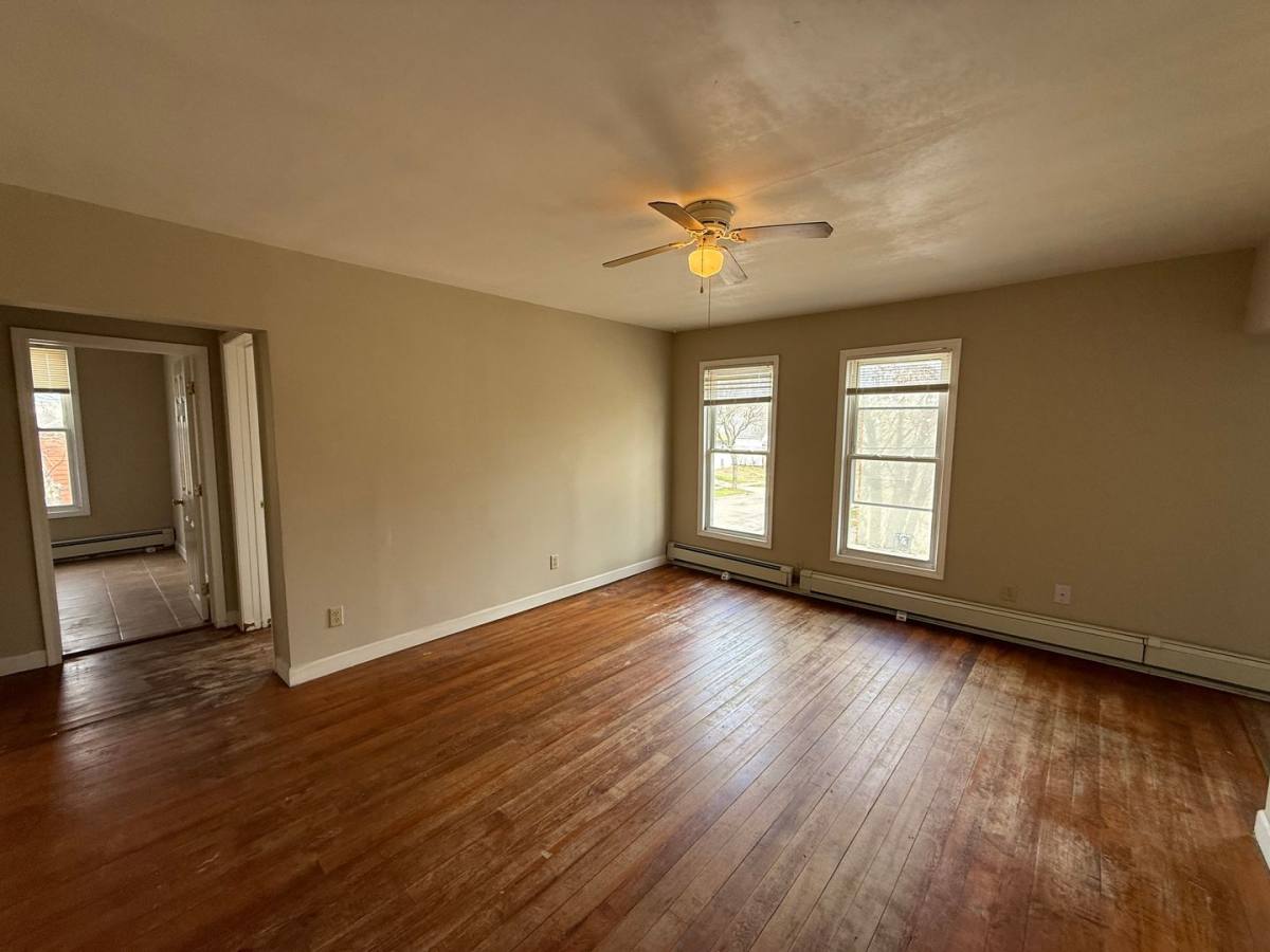 Apartment for rent at 562 Edmund Ave W, Saint Paul, MN 55103