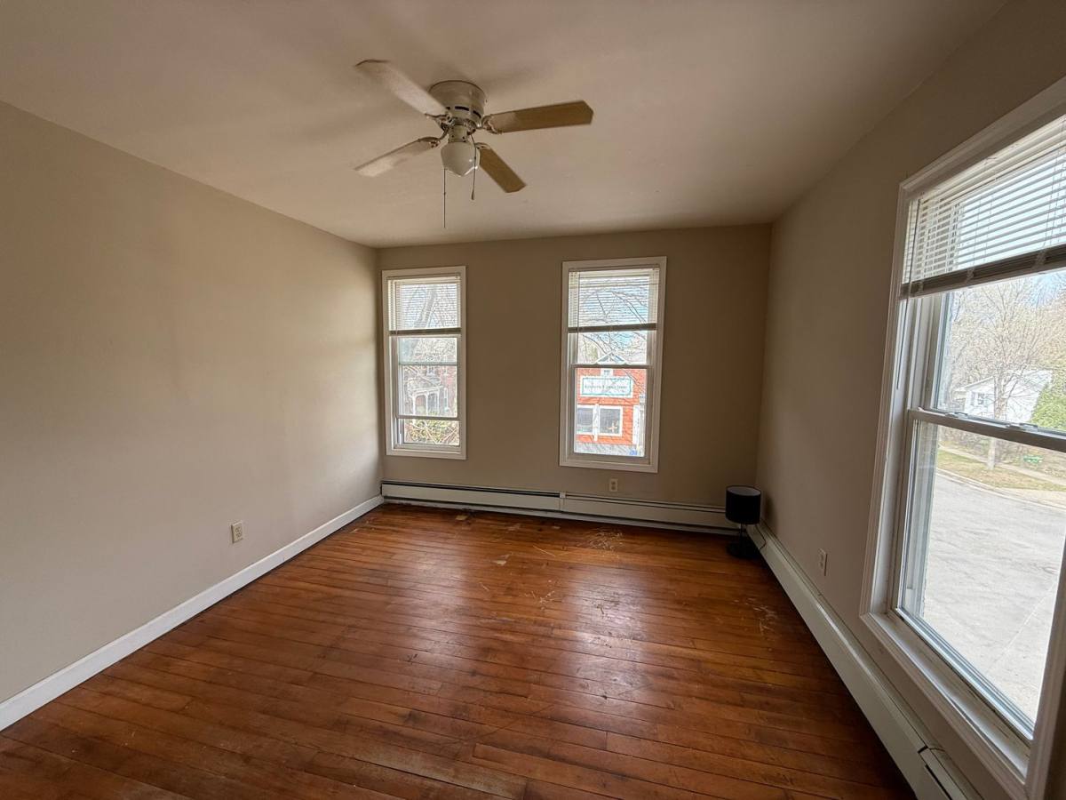 Apartment for rent at 562 Edmund Ave W, Saint Paul, MN 55103