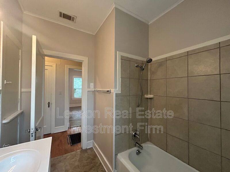 House for rent at 3802 Baltimore Ave, Shreveport, LA 71106