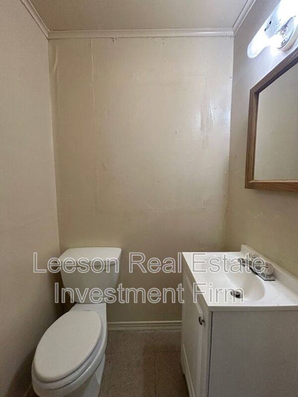 House for rent at 2551 Claiborne Ave, Shreveport, LA 71103