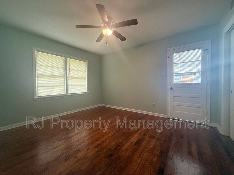 House for rent at 1821 Dale Lavern Rd, Memphis, TN 38116